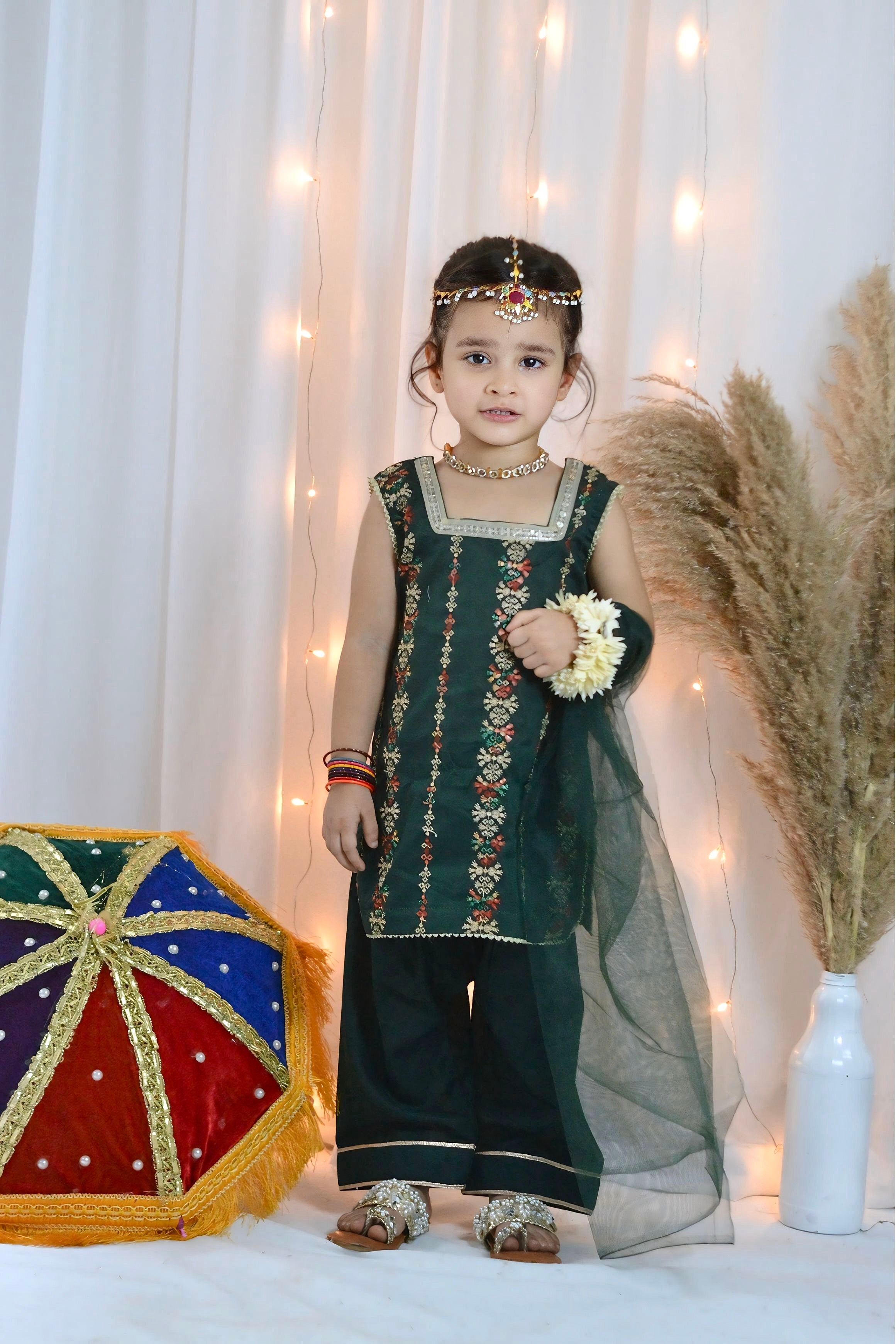 Girls 3 Pc Embroidered Lawn Suit – Green Aura
