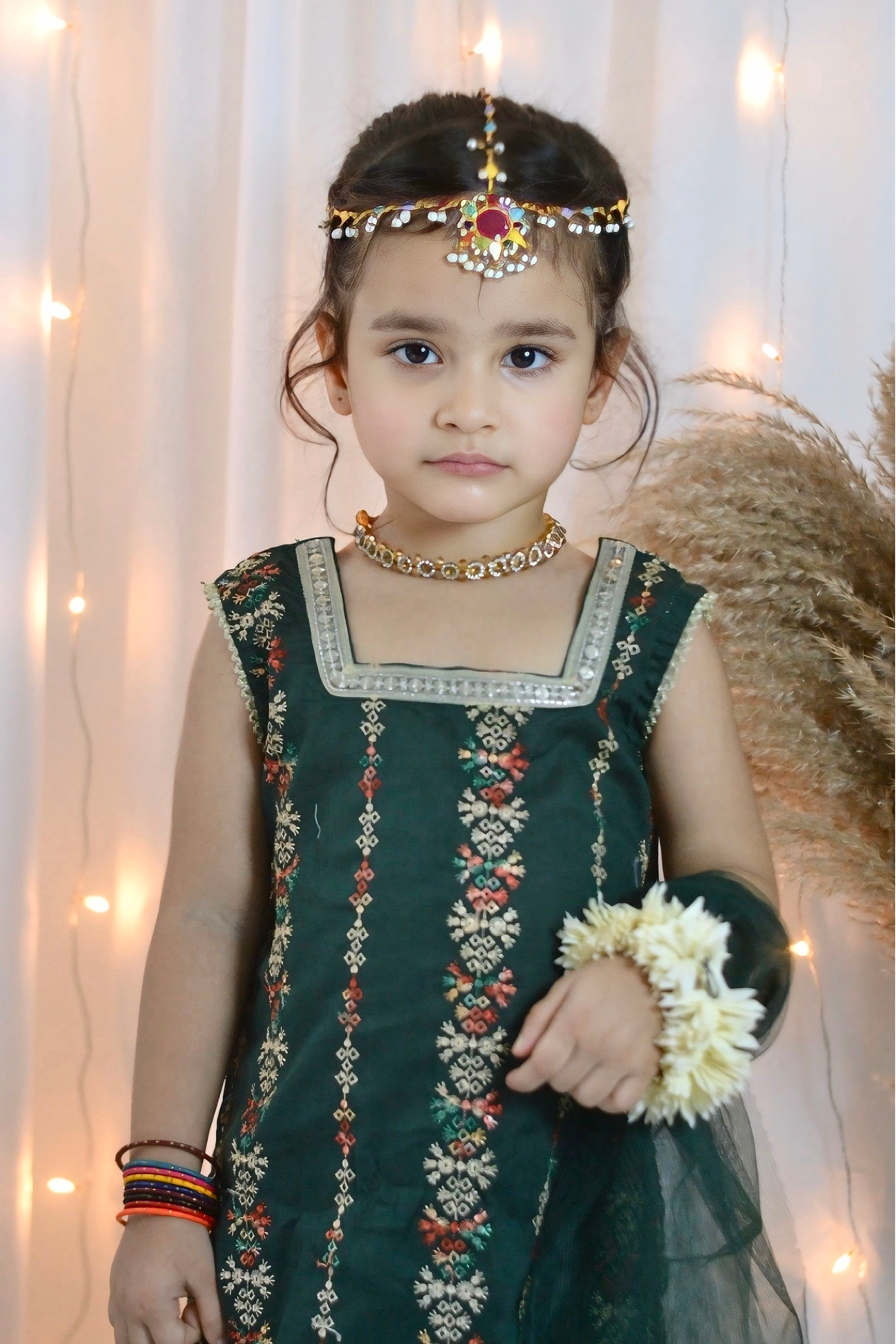 Girls 3 Pc Embroidered Lawn Suit – Green Aura