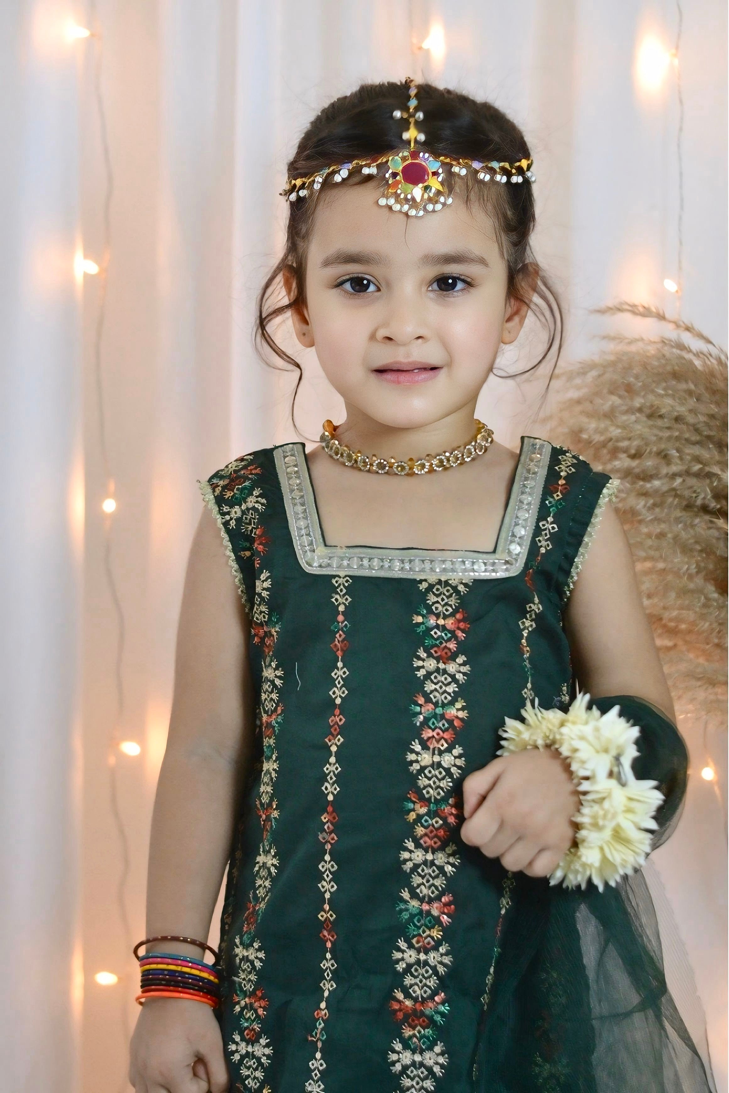 Girls 3 Pc Embroidered Lawn Suit – Green Aura