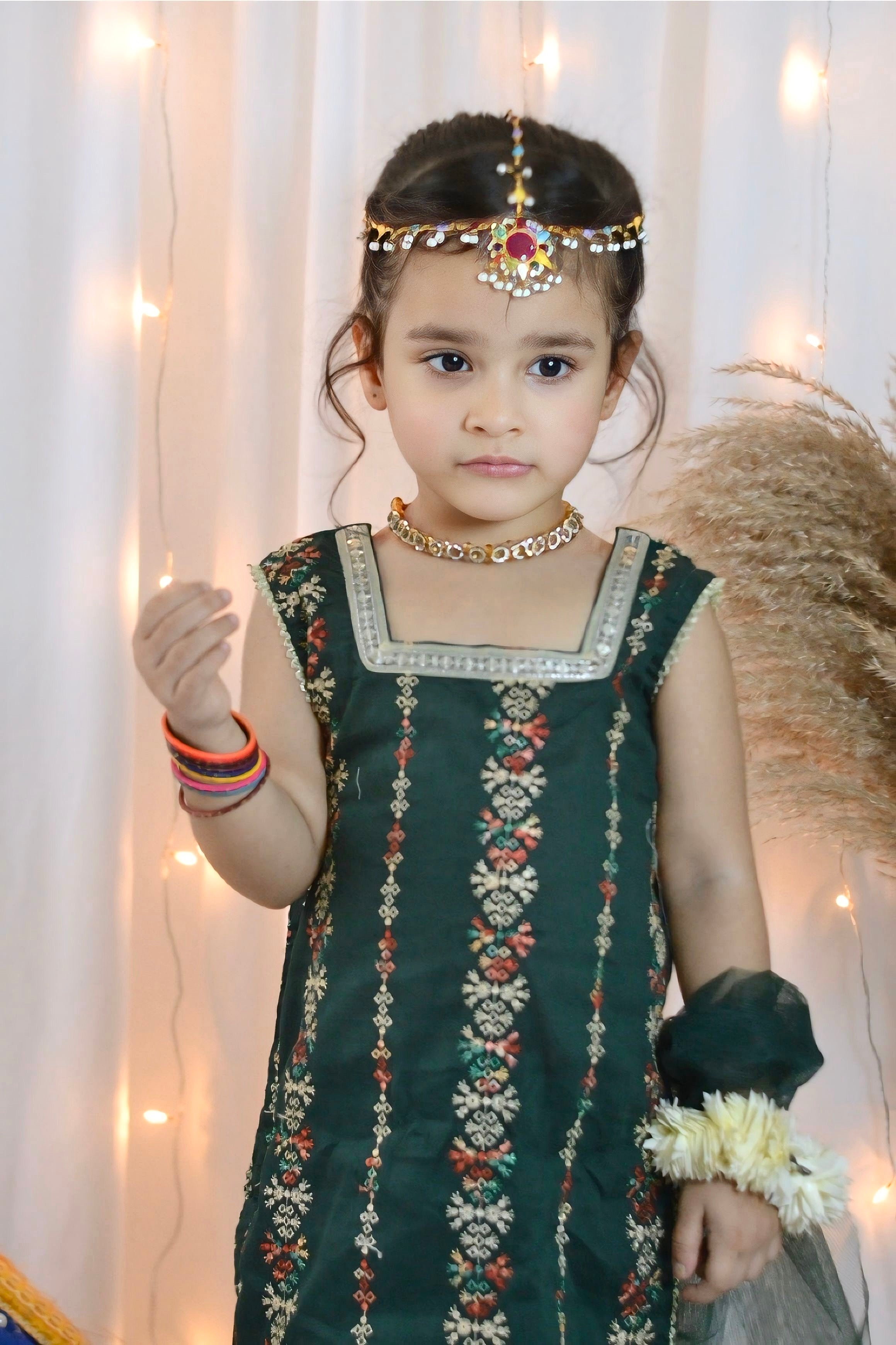 Girls 3 Pc Embroidered Lawn Suit – Green Aura