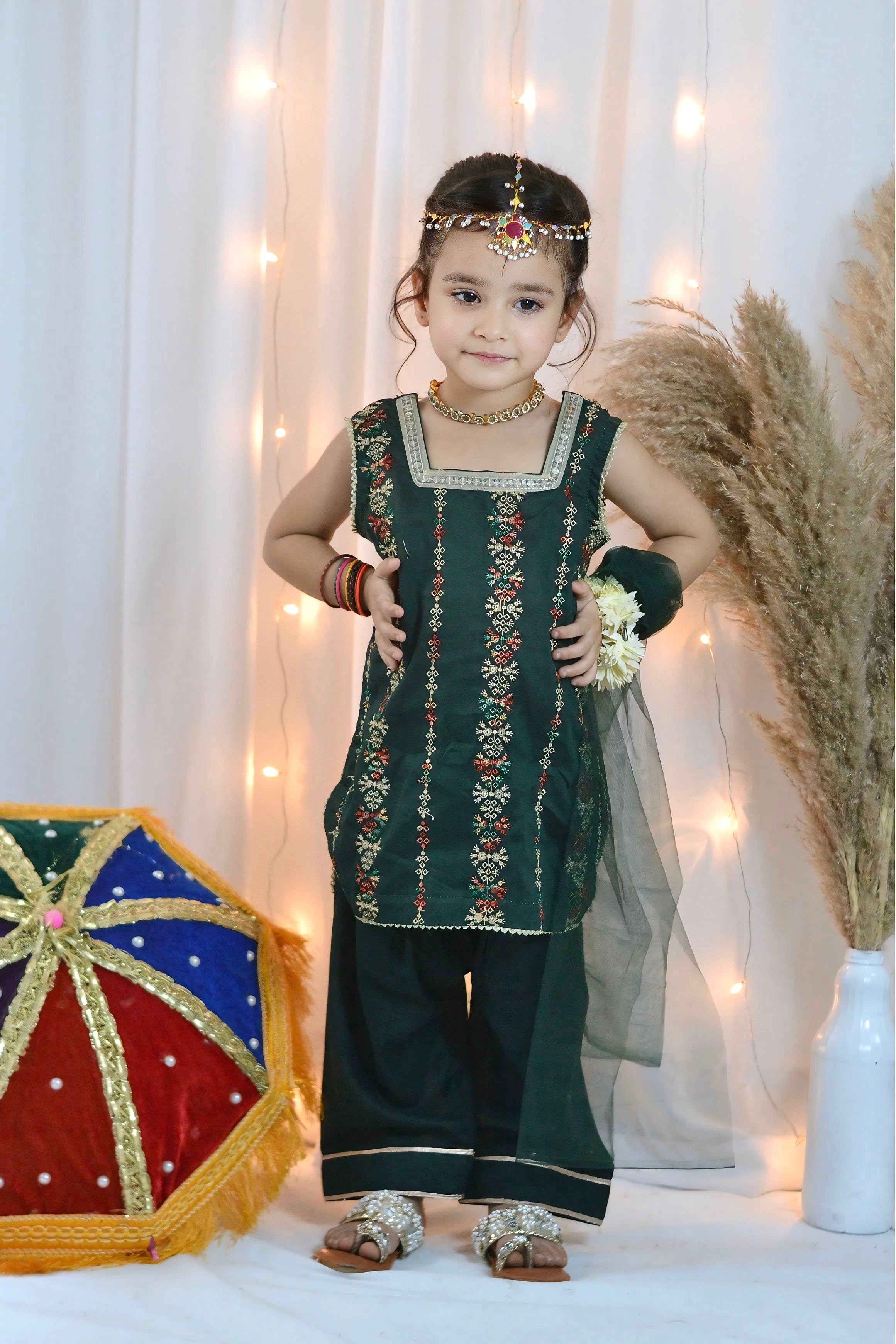 Girls 3 Pc Embroidered Lawn Suit – Green Aura